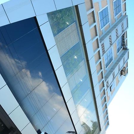 Hotel Falcon Thiruvananthapuram Esterno foto
