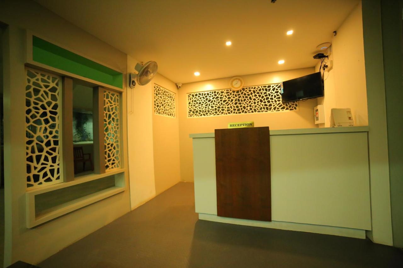Hotel Falcon Thiruvananthapuram Esterno foto